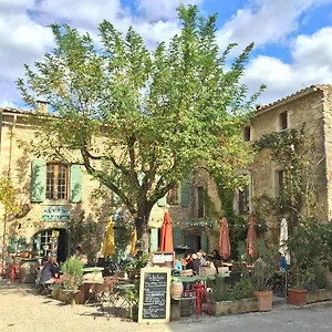 Bed & Breakfast Le Petit Cafe, Oppède